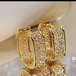 Gold zirkon taşlı küpe