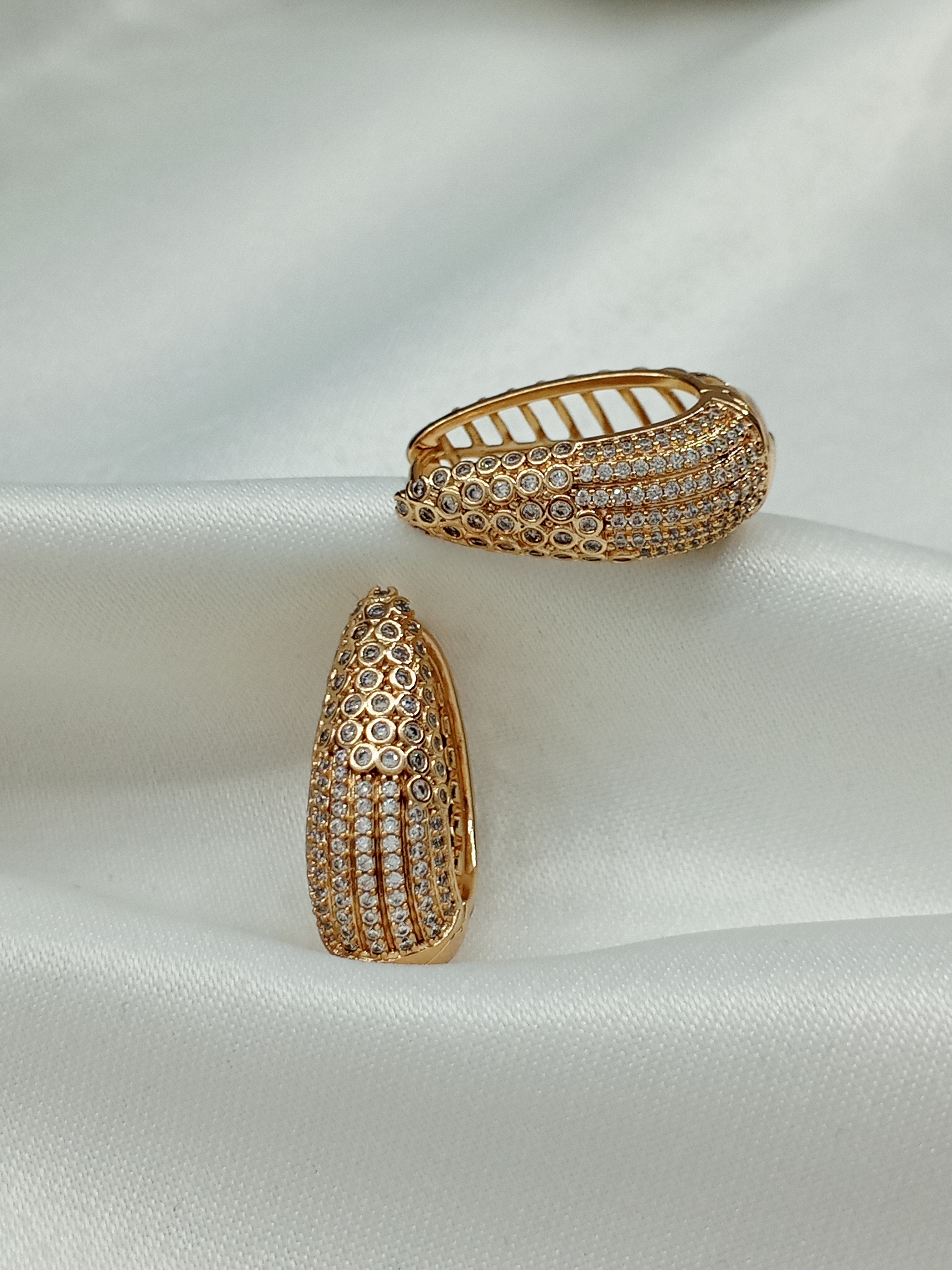 Kararmaz Çelik küpe