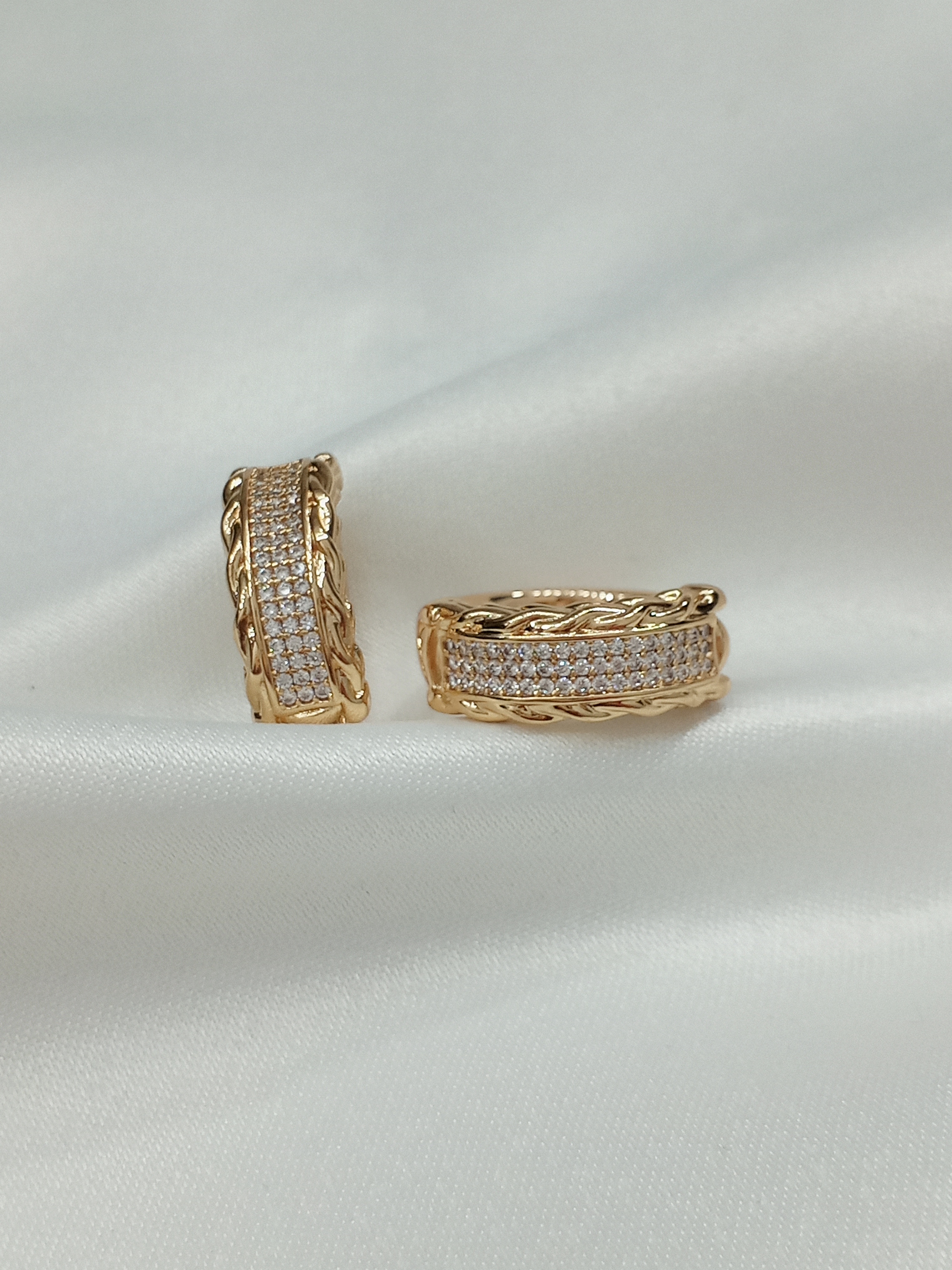 Kararmaz Çelik küpe