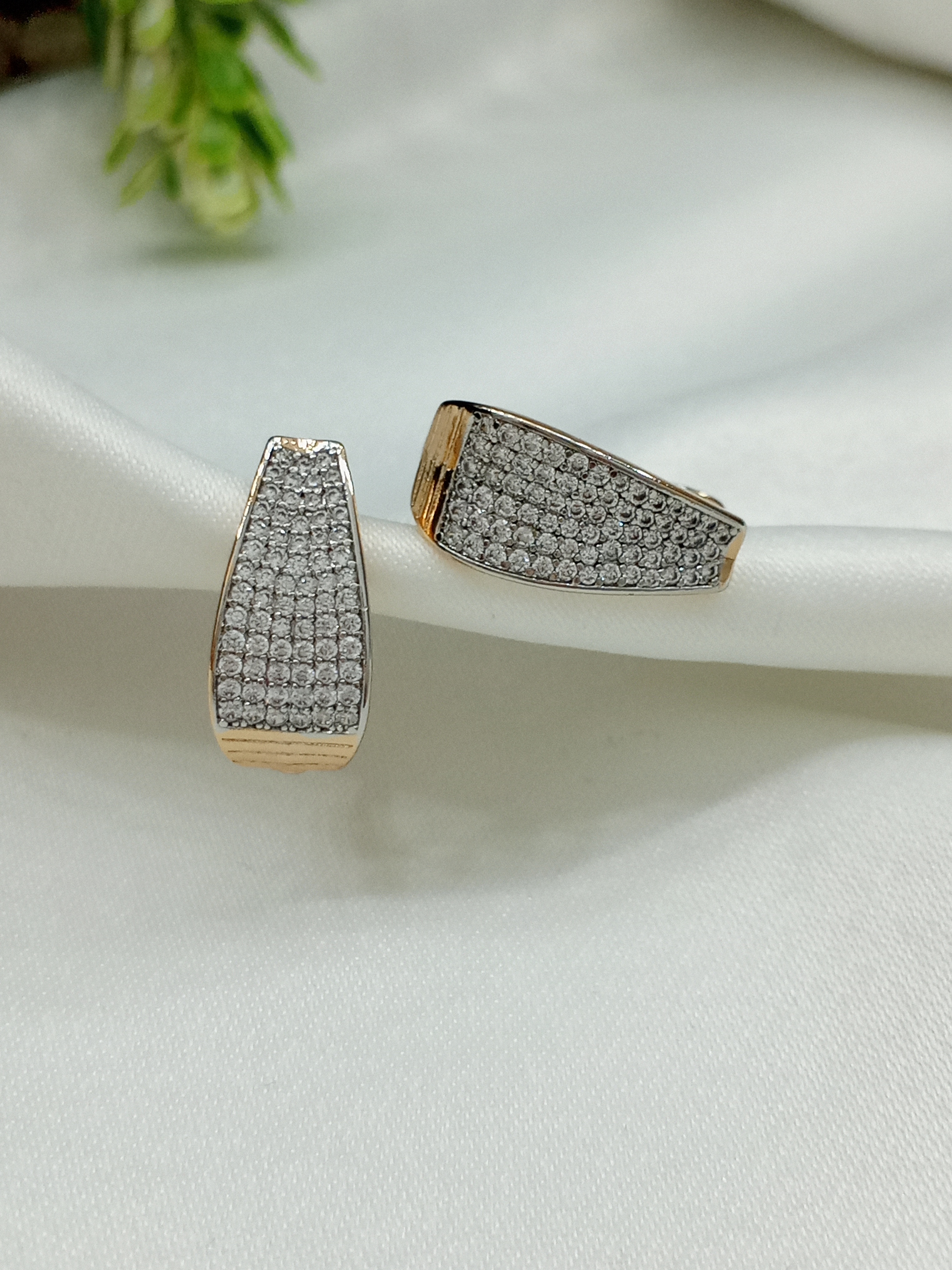 Kararmaz Çelik küpe