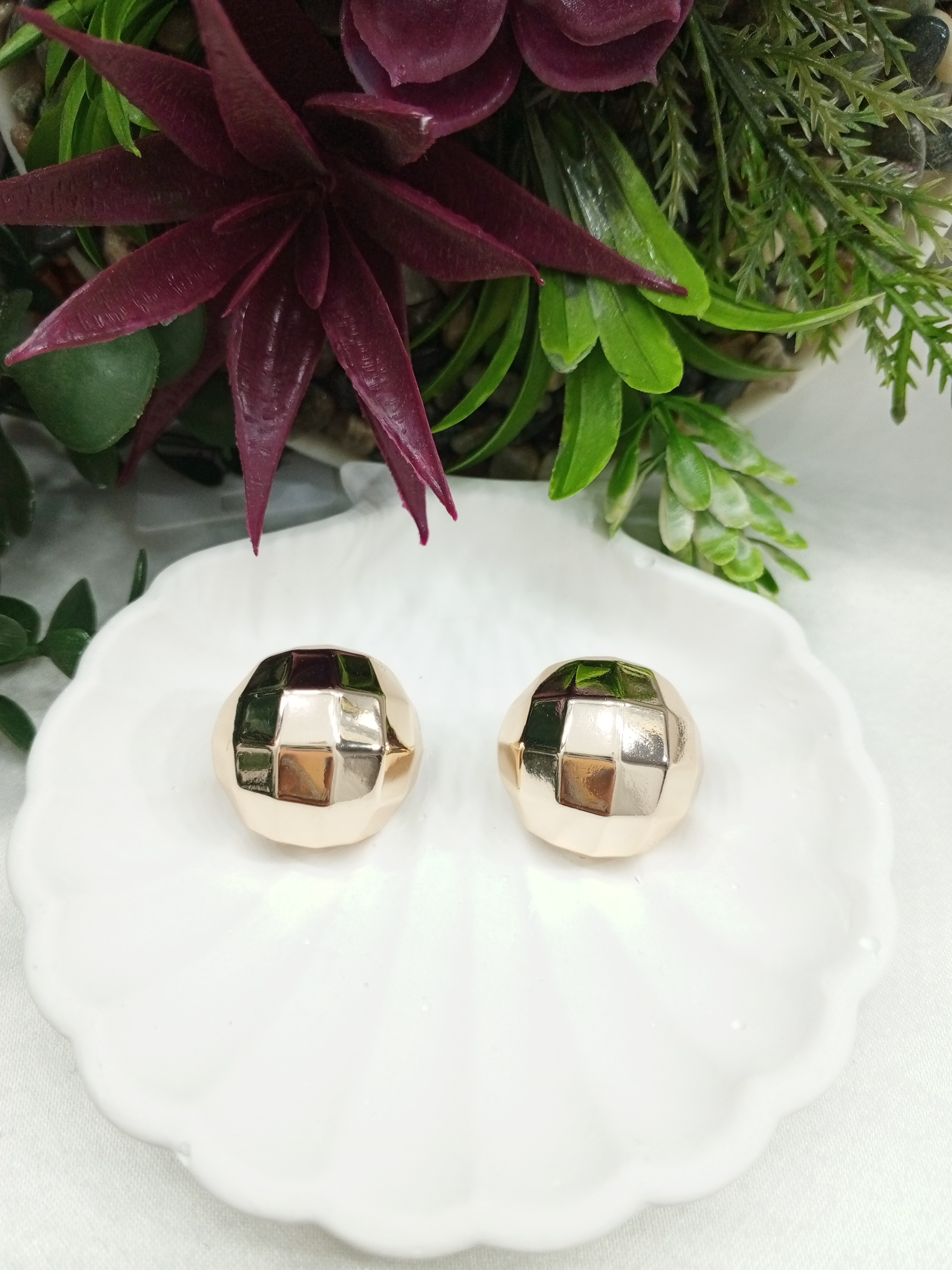 Kararmaz Çelik küpe